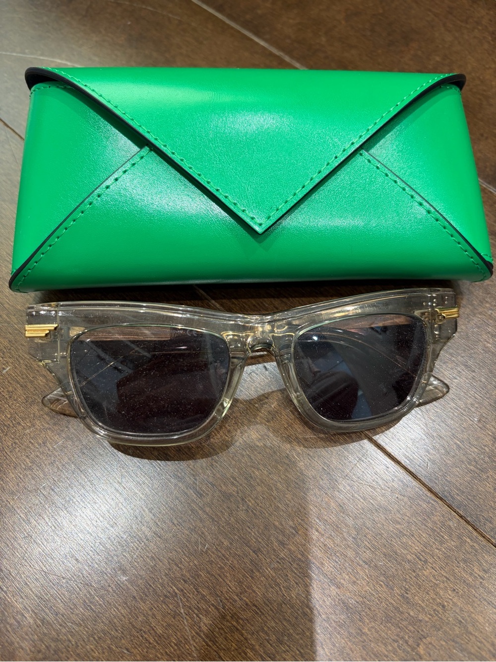 Transparent Frame Sunglasses with Green Envelope Case